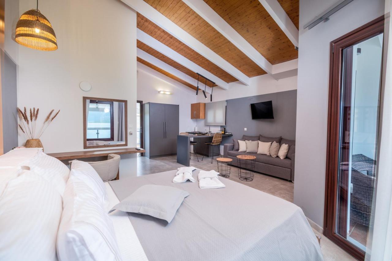 Trizonia Bay Hotel Extérieur photo
