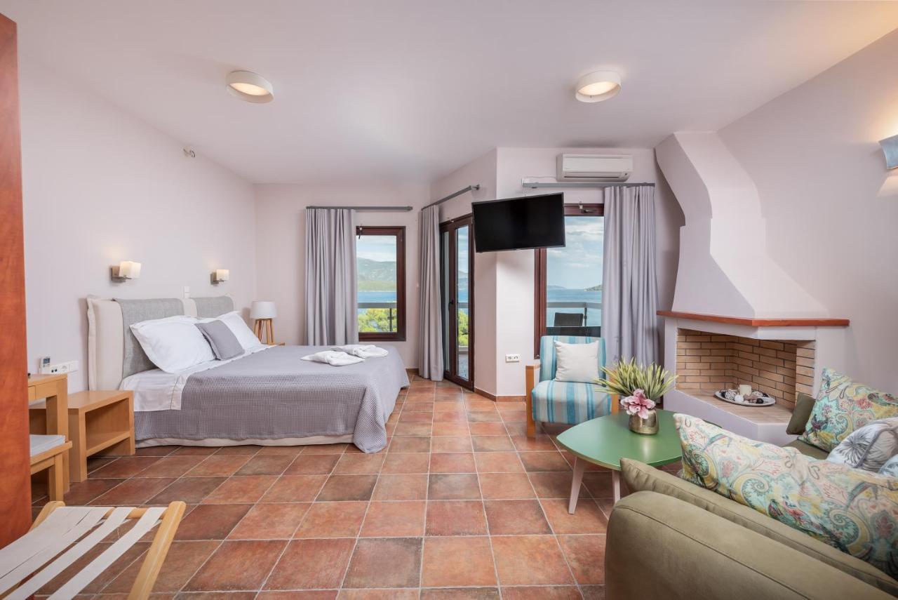 Trizonia Bay Hotel Extérieur photo
